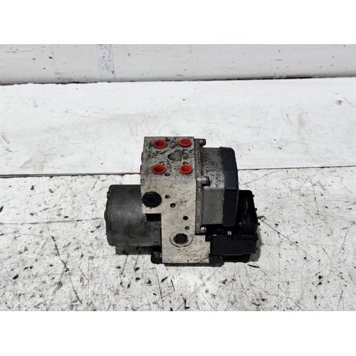 Holden Commodore ABS Module VT 09/1997-09/2002