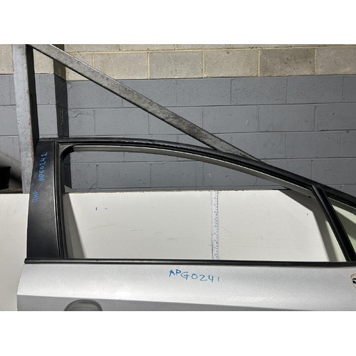 Toyota Corolla Right Front Door Glass MZEA12 07/2018-2025