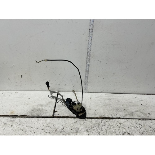 Kia Grand Carnival Right Front Door Lock Mechanism KV Series II 09/1999-09/2006