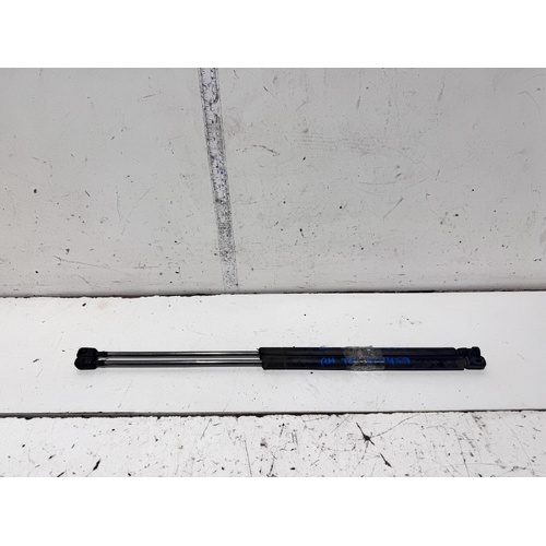Volkswagen Beetle Tailgate Struts 9C 01/2000-09/2005