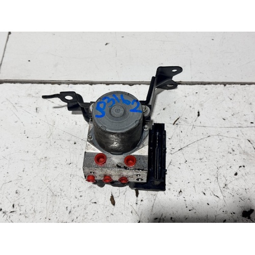 Toyota Camry ABS Module ACV40 06/2006-11/2011