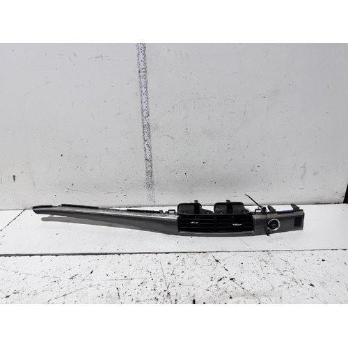 Toyota Tarago Dash Vents with Trim Piece ACR50 03/2006-06/2020