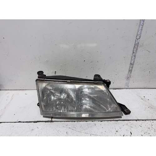 Toyota Avalon Right Head Light MCX10 07/2000-09/2003