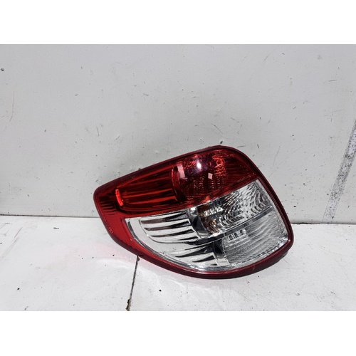 Suzuki SX4 Left Tail Light GY 01/2007-01/2014