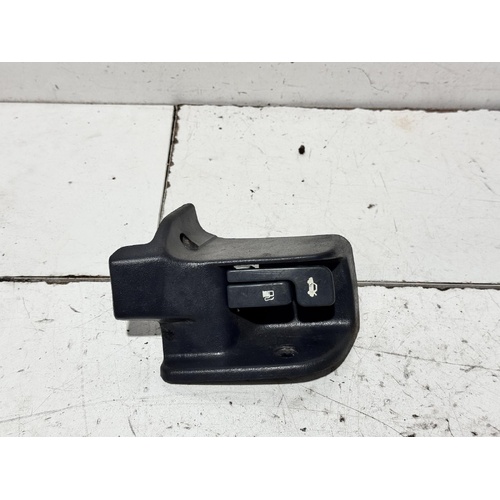 Toyota Corolla Fuel Door / Boot Release AE101 09/1994-10/1999