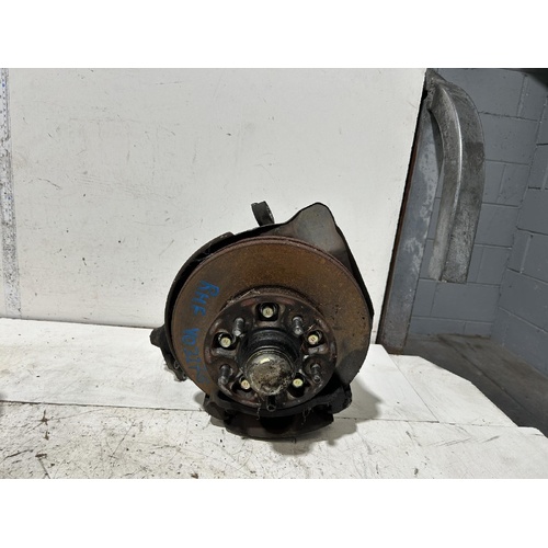 Toyota Hilux Right Front Hub Assembly RZN149 09/1997-03/2005