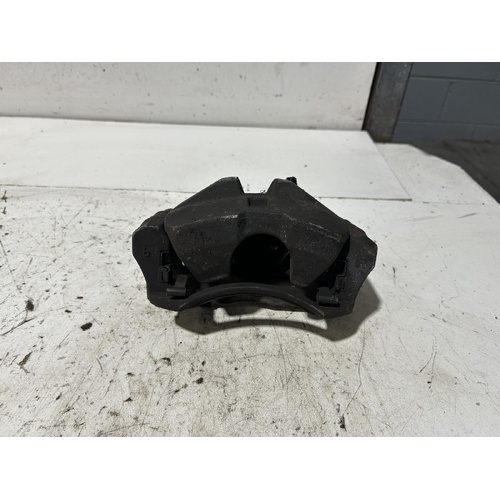 Toyota Hiace Right Front Caliper TRH201 01/2005-04/2019