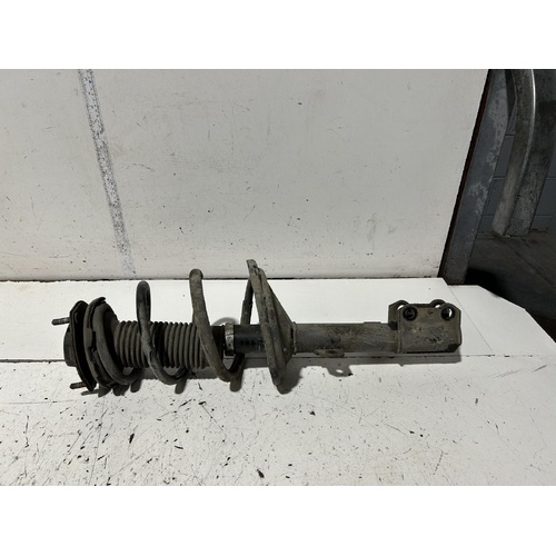 Lexus RX330 Right Front Strut MCU38 04/2003-11/2005