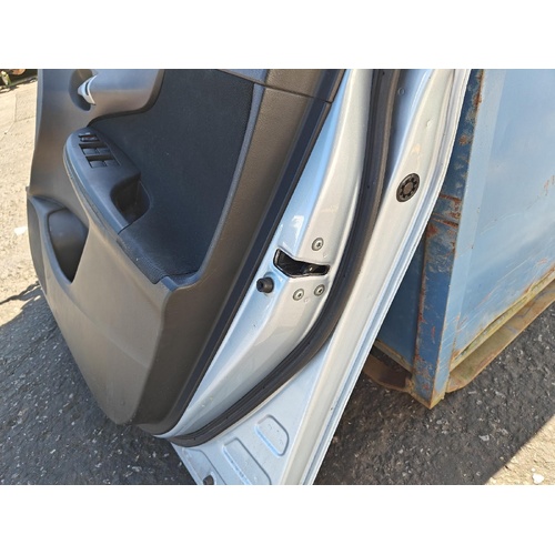 Toyota Corolla Right Front Door Lock Mechanism ZRE152 03/2007-10/2013