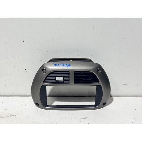 Toyota RAV4 Dash Vents ACA21 07/2000-09/2003
