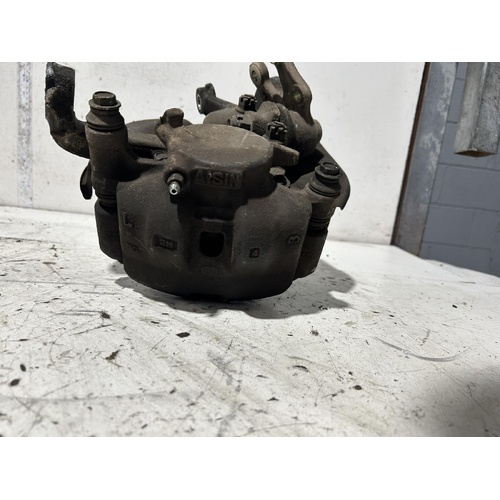 Toyota Hiace Left Front Hub Assembly RZH113 11/1989-12/2004