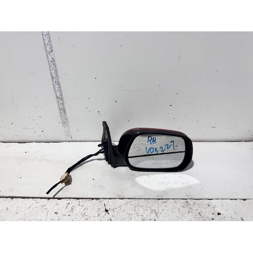 Toyota RAV4 Right Door Mirror ACA21 07/2000-10/2005