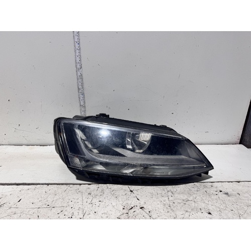 Volkswagen Jetta Right Head Light 1B 02/2011-12/2017