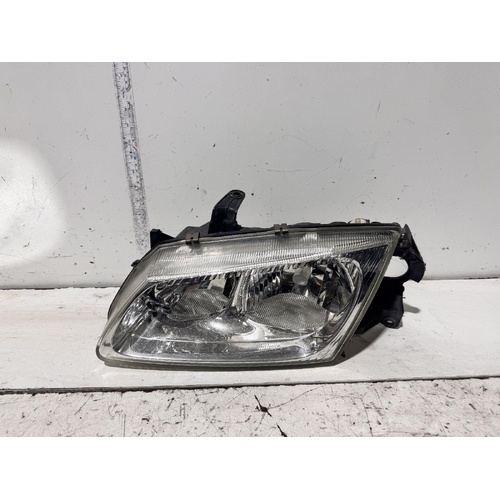 Nissan Pulsar Left Head Light N16 05/2000-07/2003