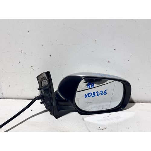 Toyota Corolla Right Door Mirror ZRE152 03/2007-02-2010
