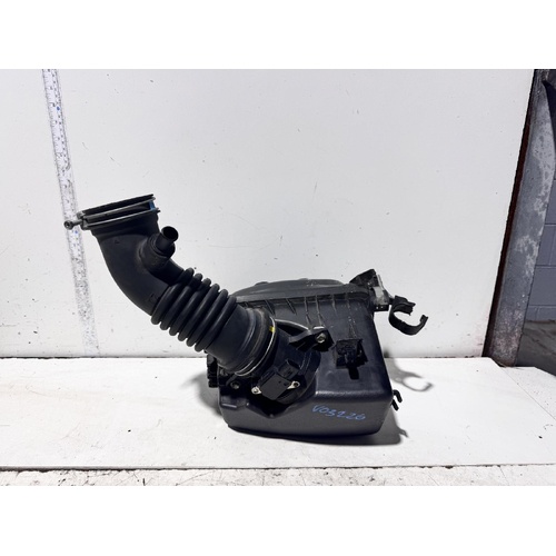 Toyota Corolla Air Cleaner Box with Air Flow Meter ZRE152 03/2007-12/2008