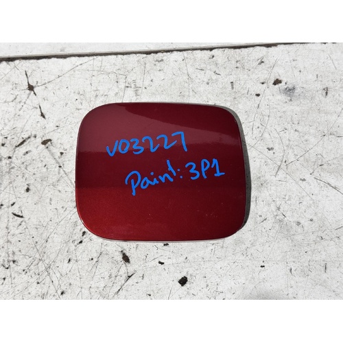 Toyota RAV4 Fuel Door ACA21 07/2000-10/2005