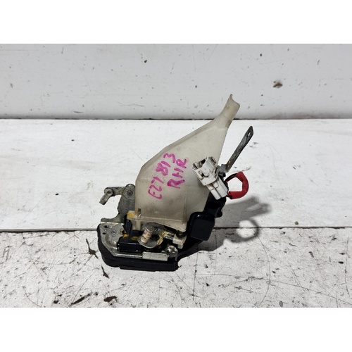 Toyota Camry Right Rear Door Lock Mechanism SDV10 02/1993-06/1997