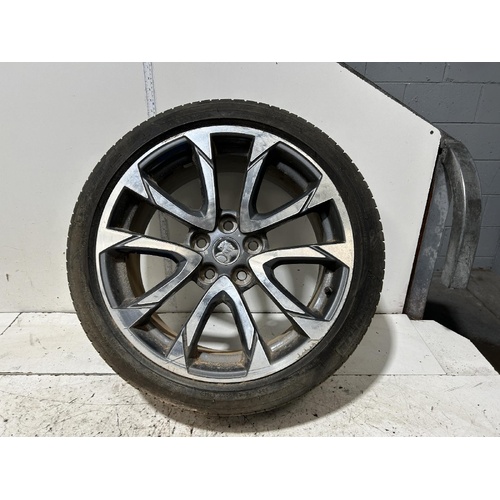 Holden Commodore Alloy Wheel Mag and Tyre VF Series II 09/2015-12/2017