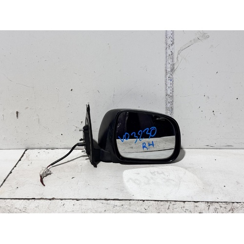 Toyota Hilux Right Door Mirror GGN15 06/2010-03/2015