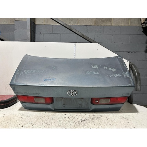 Toyota Camry Bootlid SXV20 08/1997-09/2000