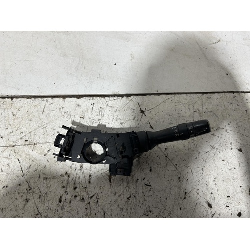 Toyota Yaris Flasher Switch NCP91 10/2005-10/2008