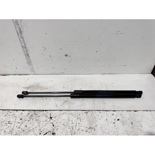 Honda CRV Tailgate Struts RM 11/2012-04/2017