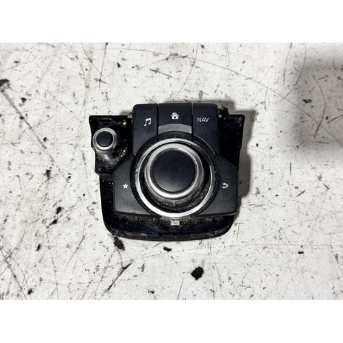 Mazda CX5 Multimedia Hub Switch KF 02/2017-04/2020