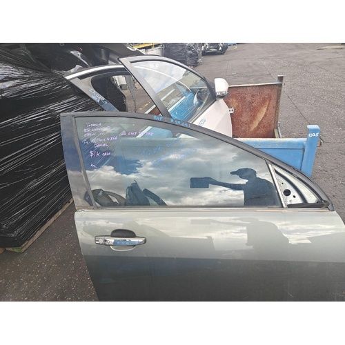 Holden Commodore Right Front Door Glass VF 05/2013-12/2017