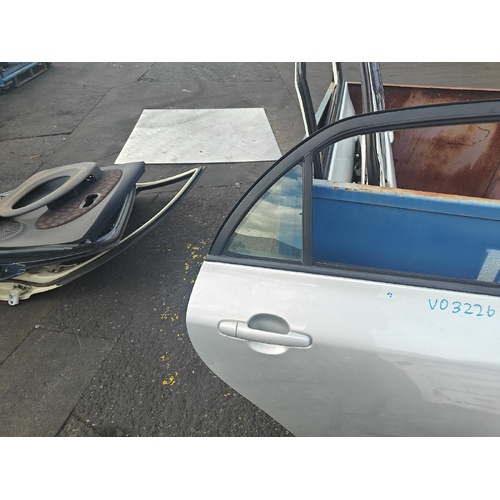Toyota Corolla Right Rear Door 1/4 Glass ZRE152 03/2007-12/2013