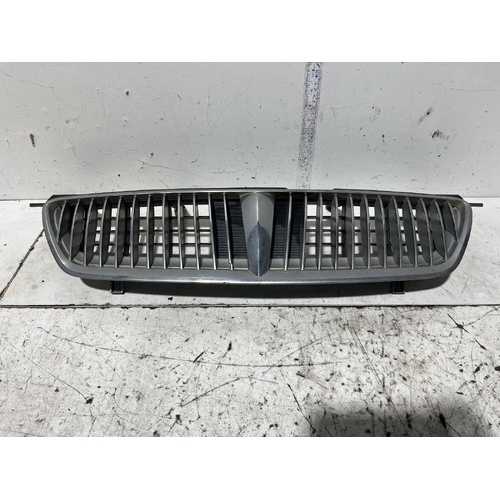 Nissan Pulsar Front Grille Sedan N16 SI 05/00-07/03