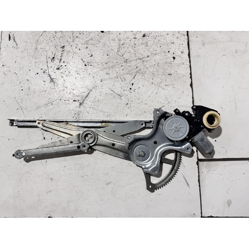 Toyota Corolla Right Front Door Window Regulator ZRE152 03/2007-10/2013
