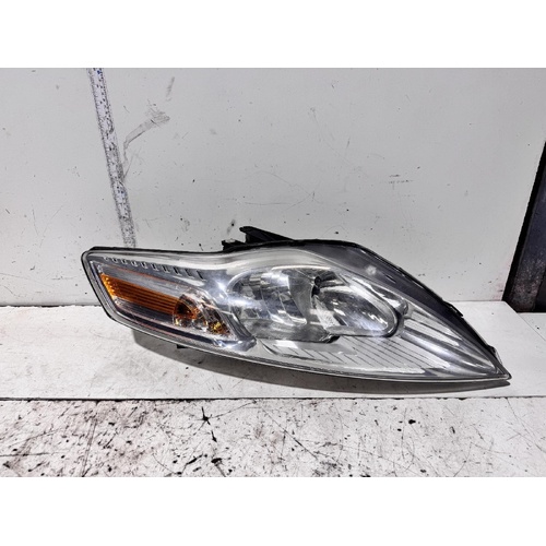 Ford Mondeo Right Head Light MB 07/2009-10/2010