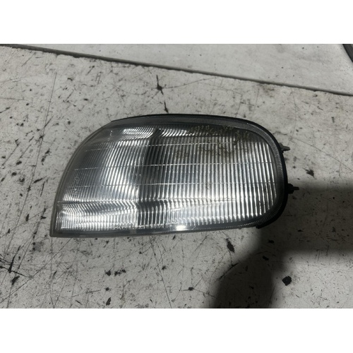Toyota Camry Left Corner Light SDV10 02/1993-06/1997