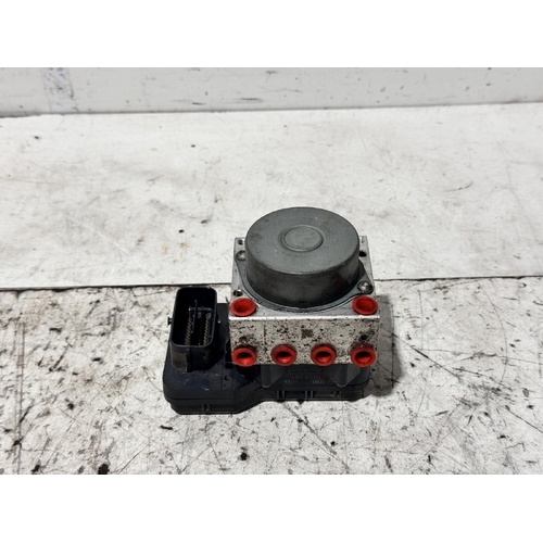 Toyota Corolla ABS Module ZRE152 03/2007-12/2013