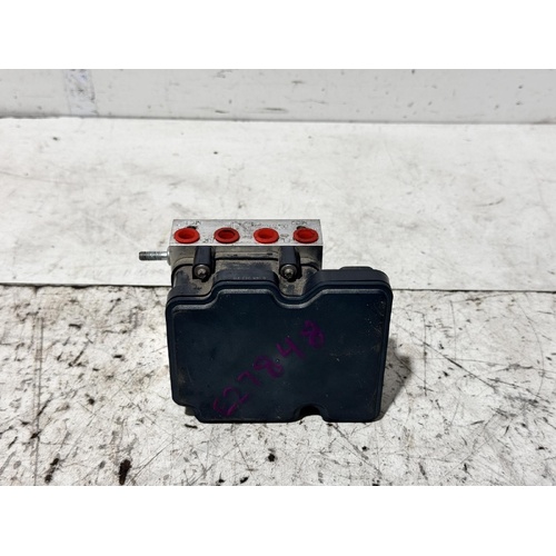 Subaru XV ABS Module G4X 08/2011-04/2017