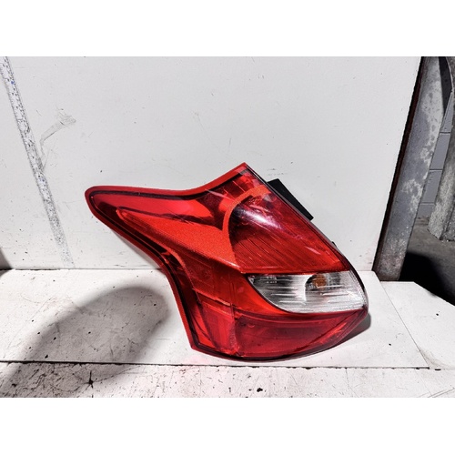 Ford Focus Left Tail Light LW 05/2011-08/2015