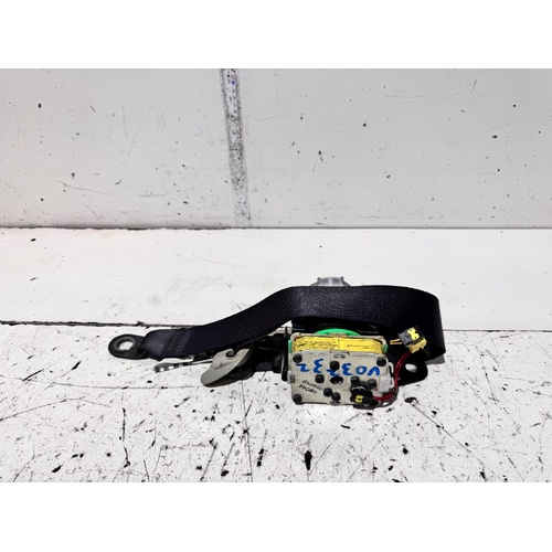 Toyota Corolla Right Front Seat Belt ZRE152 03/2007-12/2013