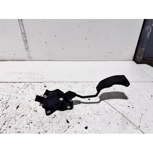 Toyota Corolla Accelerator Pedal ZRE152 03/2007-12/2013