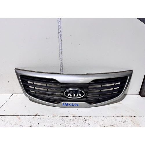 KIA Sportage Grille SL 05/2010-05/2013