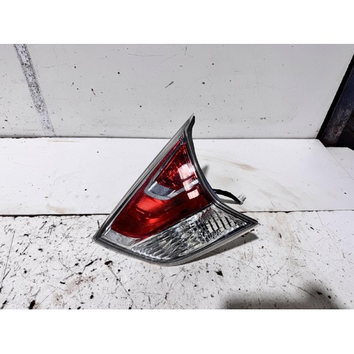 Nissan XTRAIL Right Tailgate Light T32 02/2014-01/2017