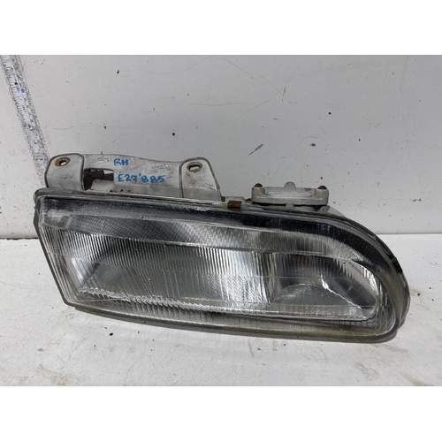 Holden Commodore Right Head Light VS 06/1993-07/1997