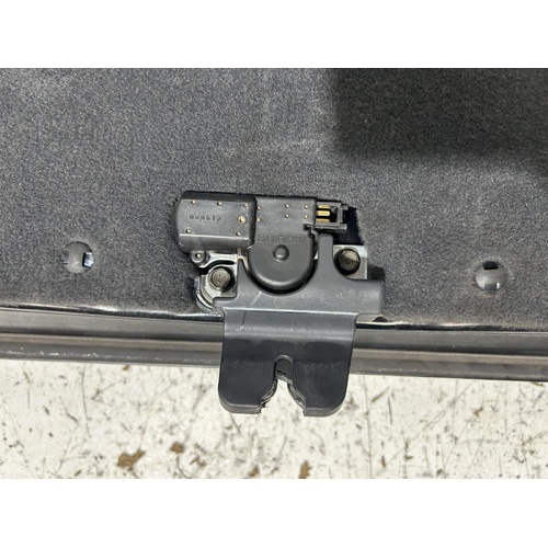 Lexus IS200 Bootlid Lock Mechanism GXE10 01/1998-10/2005