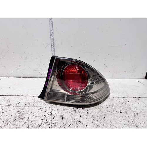 Lexus IS200 Right Tail Light GXE10 01/1998-10/2005