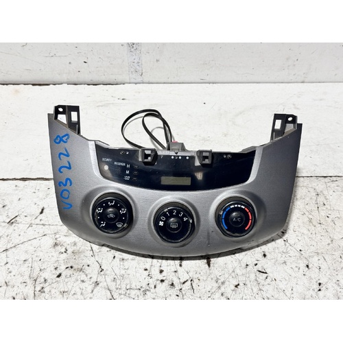 Toyota RAV4 Heater Controls ACA33 11/2005-11/2012