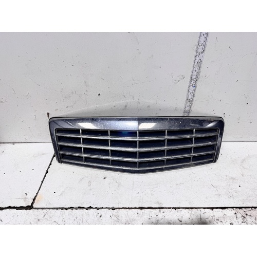 Holden Statesman Grille WL 08/2004-08/2006