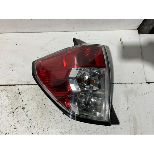 Subaru Forester Left Tail Light 02/2008-12/2012