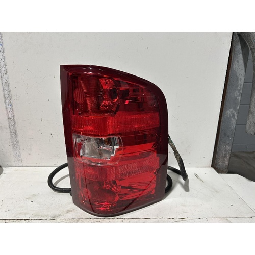 Eagle Eyes Brand Right Tail Light to suit Chevrolet Silverado GMT900 2008-2013
