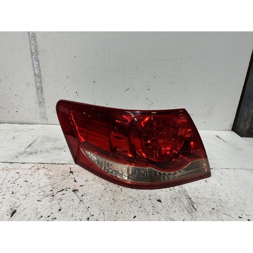 Toyota Aurion Left Tail Light GSV40 10/2006-08/2009