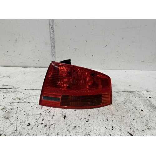 Audi A4 Right Tail Light B7 08/2004-06/2008
